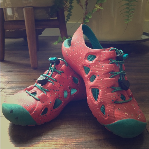 Keen Water Sandals - Picture 1 of 4